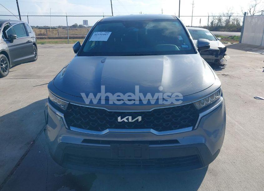 Photo 11 of 2022 Kia Sorento LX (VIN 5XYRG4LC4NG136813)