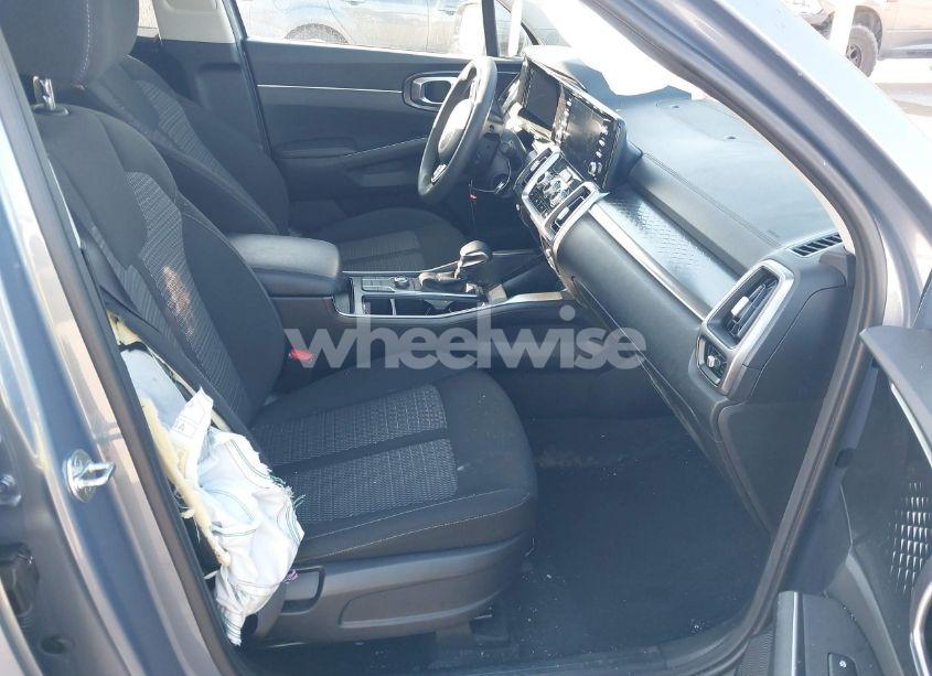 Photo 5 of 2022 Kia Sorento LX (VIN 5XYRG4LC4NG136813)