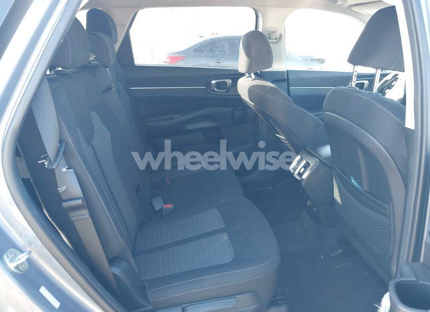 Photo 8 of 2022 Kia Sorento LX (VIN 5XYRG4LC4NG136813)