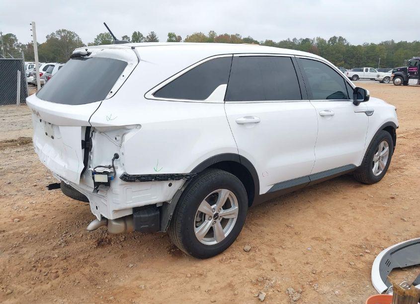 Photo 4 of 2023 Kia Sorento LX (VIN 5XYRG4LC4PG178109)