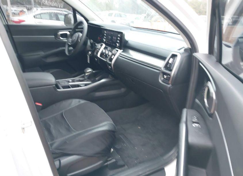 Photo 5 of 2023 Kia Sorento LX (VIN 5XYRG4LC4PG178109)