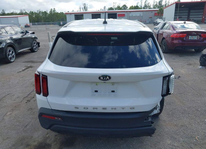 Photo 16 of 2021 Kia Sorento LX (VIN 5XYRG4LC5MG016016)