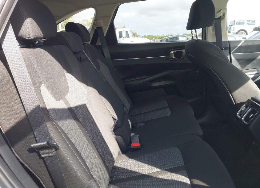 Photo 8 of 2021 Kia Sorento LX (VIN 5XYRG4LC5MG016016)