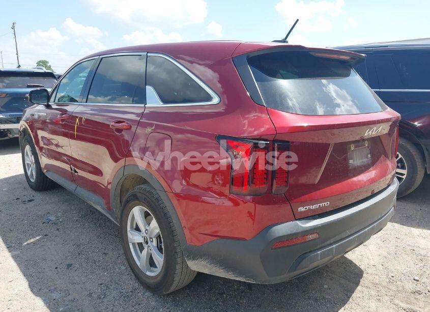 Photo 3 of 2023 Kia Sorento LX (VIN 5XYRG4LC5PG164087)