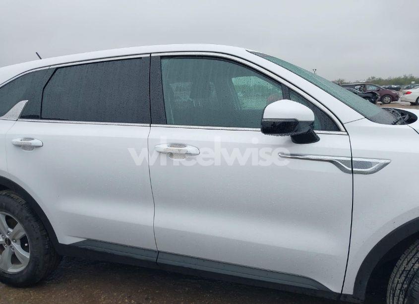Photo 13 of 2023 Kia Sorento LX (VIN 5XYRG4LC5PG166163)