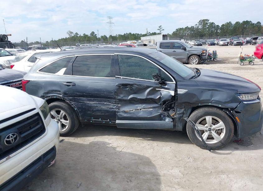 Photo 13 of 2022 Kia Sorento LX (VIN 5XYRG4LC6NG095567)