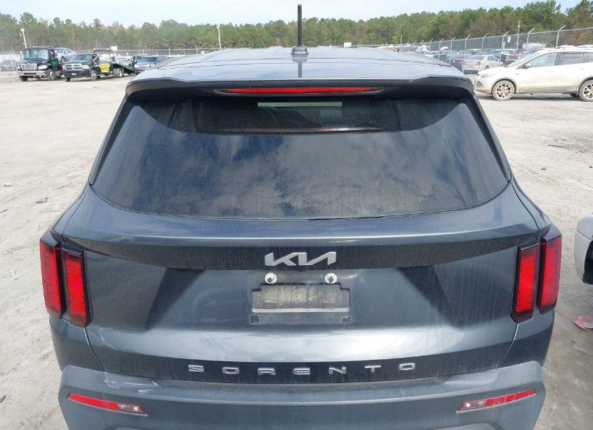 Photo 16 of 2022 Kia Sorento LX (VIN 5XYRG4LC6NG095567)