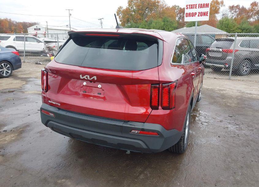 Photo 4 of 2023 Kia Sorento LX (VIN 5XYRG4LC6PG194148)