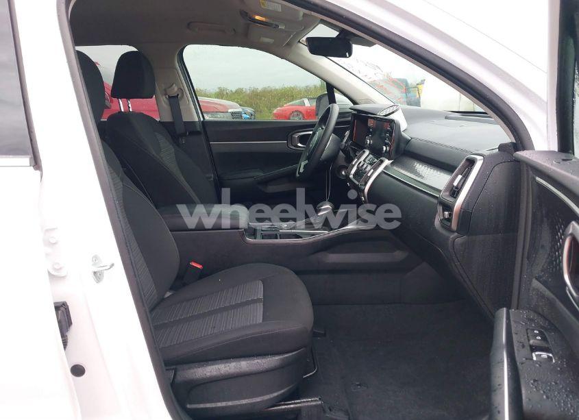 Photo 5 of 2023 Kia Sorento LX (VIN 5XYRG4LC6PG215435)