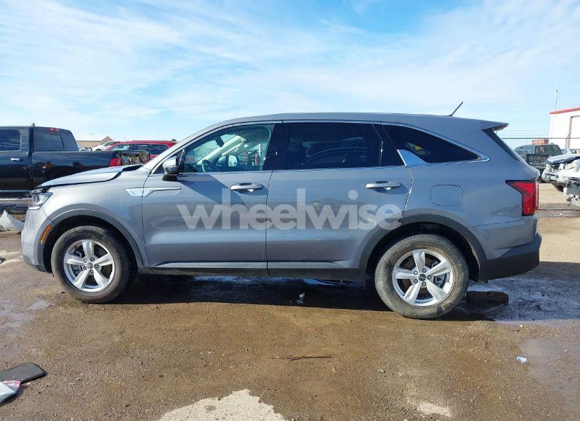 Photo 15 of 2023 Kia Sorento LX (VIN 5XYRG4LC7PG174488)
