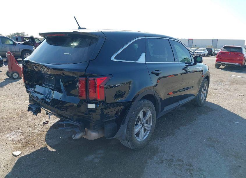 Photo 4 of 2023 Kia Sorento LX (VIN 5XYRG4LC7PG229943)