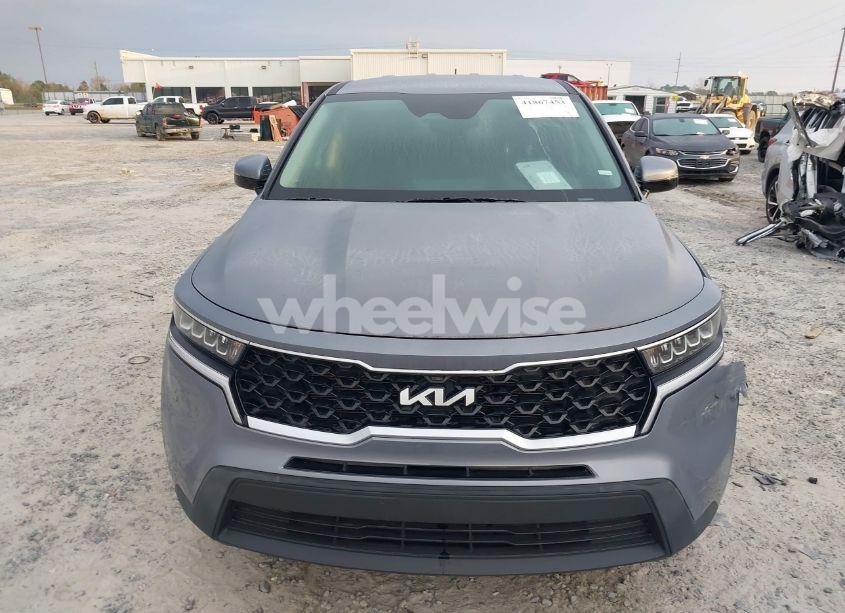 Photo 11 of 2022 Kia Sorento LX (VIN 5XYRG4LC8NG122154)