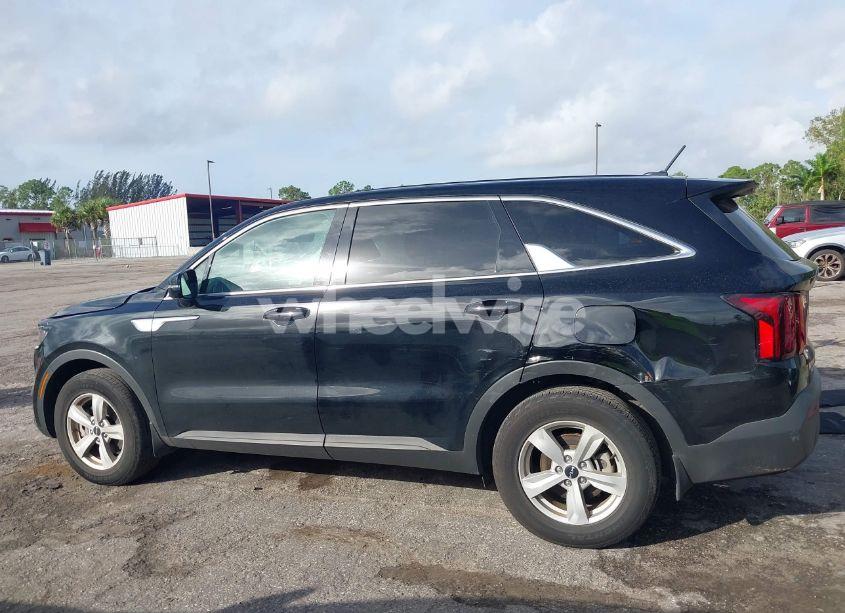 Photo 14 of 2023 Kia Sorento LX (VIN 5XYRG4LC8PG240207)