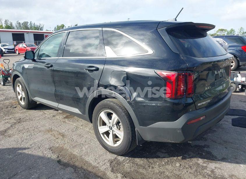 Photo 3 of 2023 Kia Sorento LX (VIN 5XYRG4LC8PG240207)