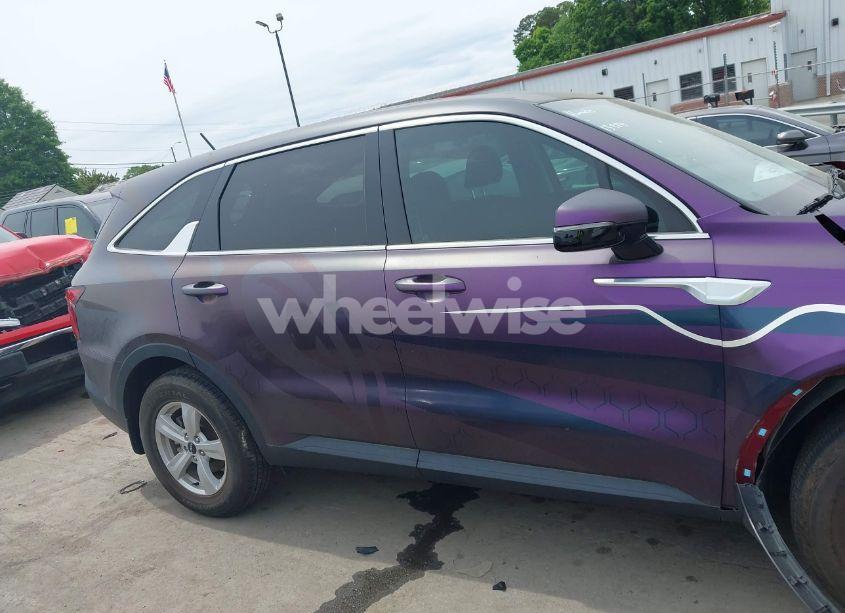 Photo 13 of 2022 Kia Sorento LX (VIN 5XYRG4LC9NG091772)