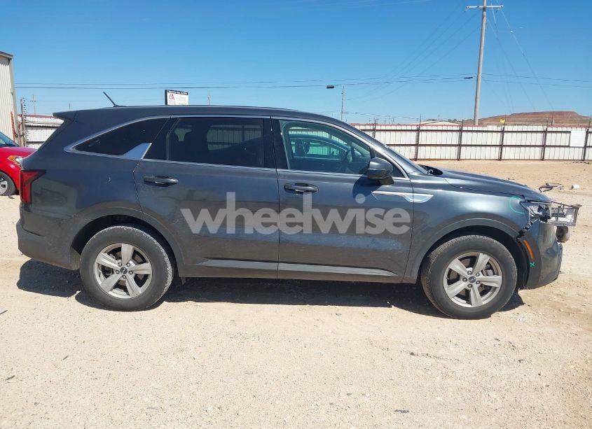 Photo 13 of 2023 Kia Sorento LX (VIN 5XYRG4LC9PG202159)