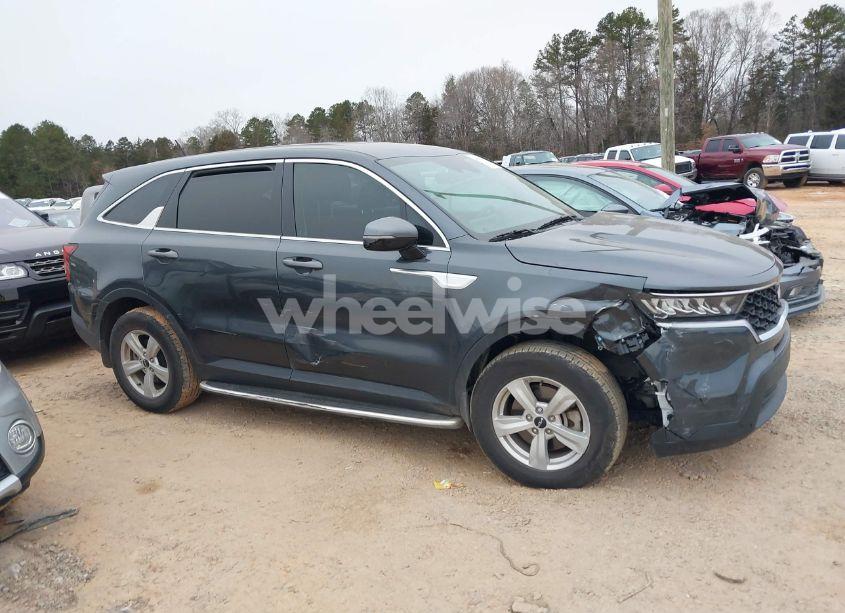 Photo 14 of 2023 Kia Sorento LX (VIN 5XYRG4LC9PG242385)