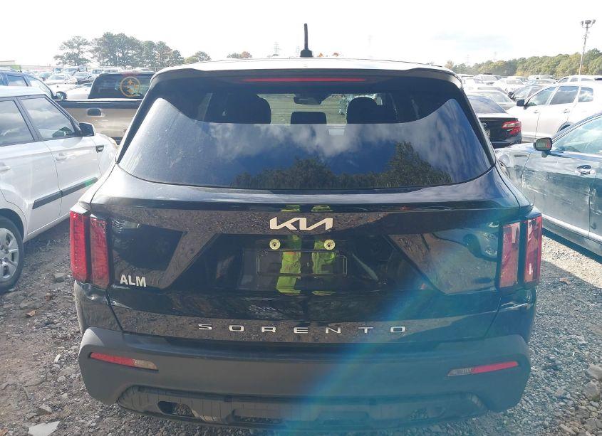 Photo 17 of 2022 Kia Sorento LX (VIN 5XYRG4LCXNG103749)