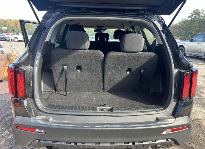 Photo 19 of 2022 Kia Sorento LX (VIN 5XYRG4LCXNG103749)