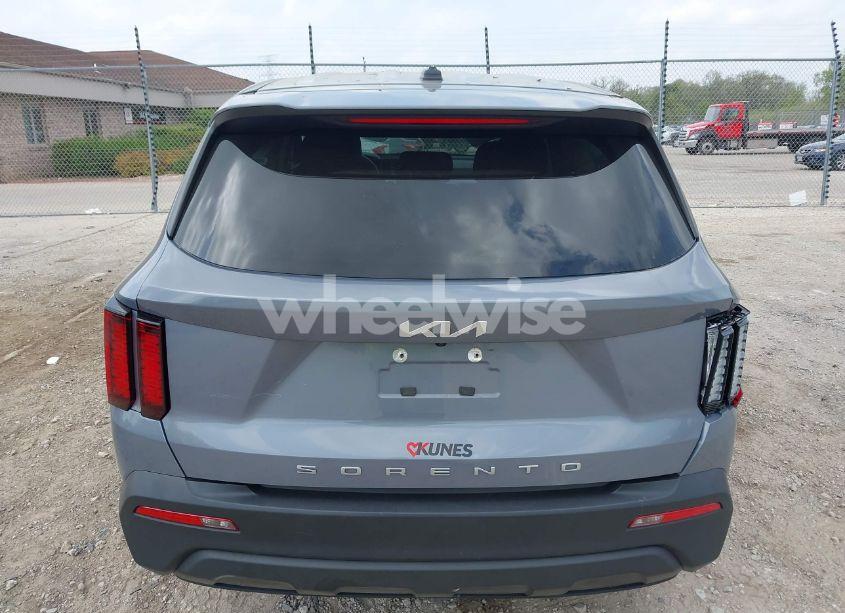 Photo 16 of 2022 Kia Sorento LX (VIN 5XYRG4LCXNG107106)