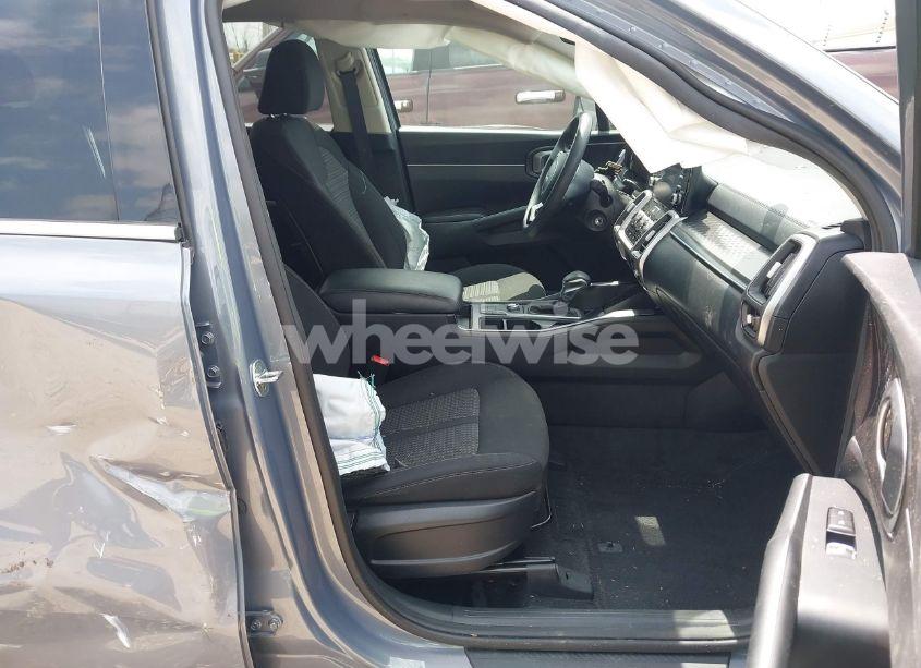 Photo 5 of 2022 Kia Sorento LX (VIN 5XYRG4LCXNG107106)