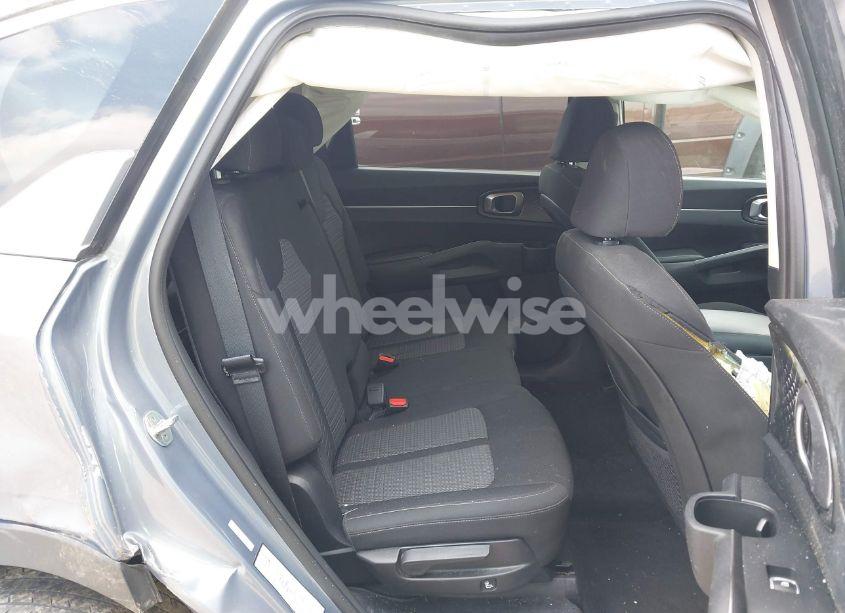 Photo 8 of 2022 Kia Sorento LX (VIN 5XYRG4LCXNG107106)