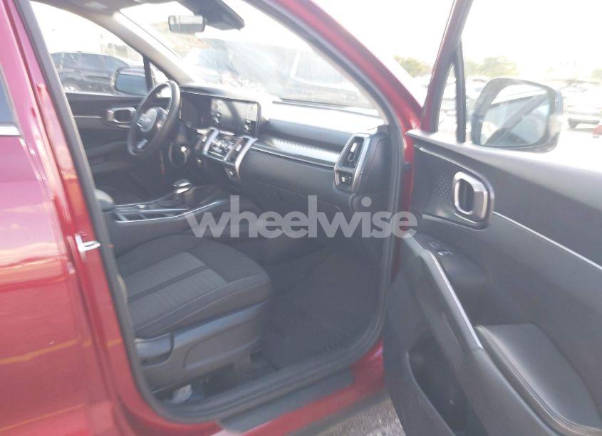Photo 5 of 2022 Kia Sorento LX (VIN 5XYRGDLC0NG100214)
