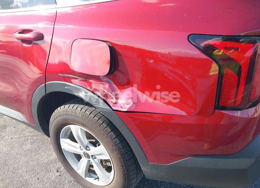 Photo 6 of 2022 Kia Sorento LX (VIN 5XYRGDLC0NG100214)