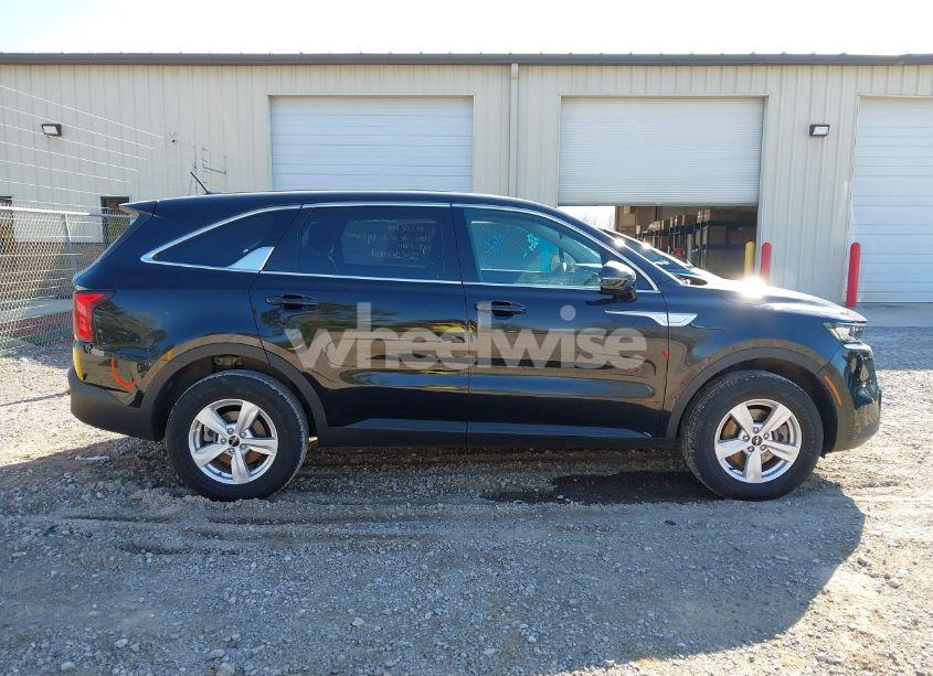 Photo 13 of 2023 Kia Sorento LX (VIN 5XYRGDLC1PG205332)