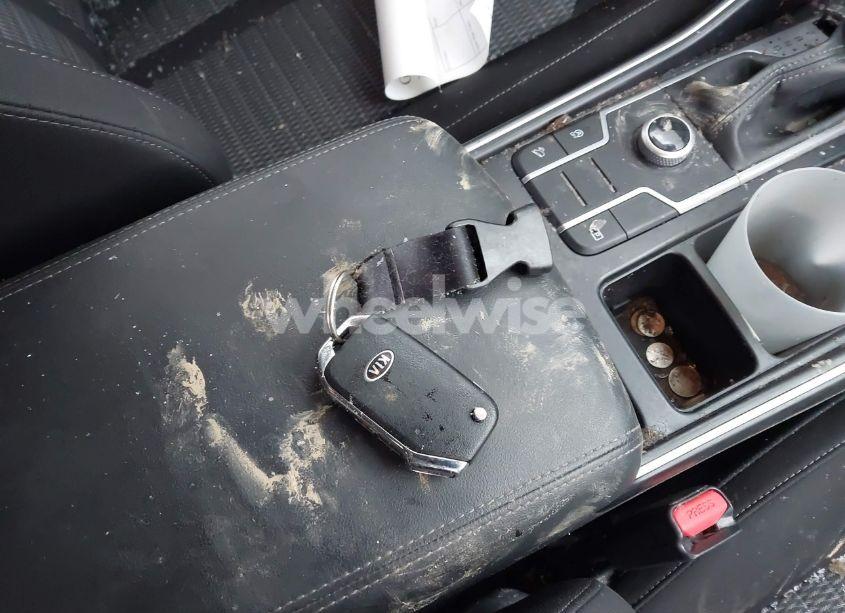 Photo 11 of 2021 Kia Sorento LX (VIN 5XYRGDLC2MG010450)