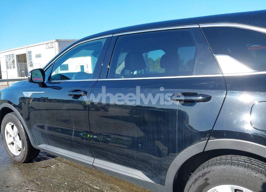 Photo 14 of 2023 Kia Sorento LX (VIN 5XYRGDLC3PG209429)