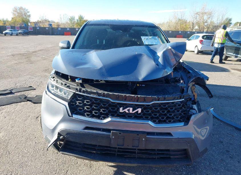 Photo 12 of 2022 Kia Sorento LX (VIN 5XYRGDLC4NG075060)