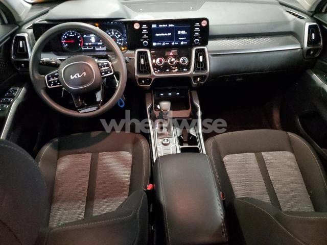 Photo 2 of 2022 KIA SORENTO LX (VIN 5XYRGDLC4NG080890)