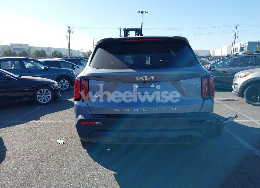 Photo 16 of 2022 Kia Sorento LX (VIN 5XYRGDLC4NG120322)