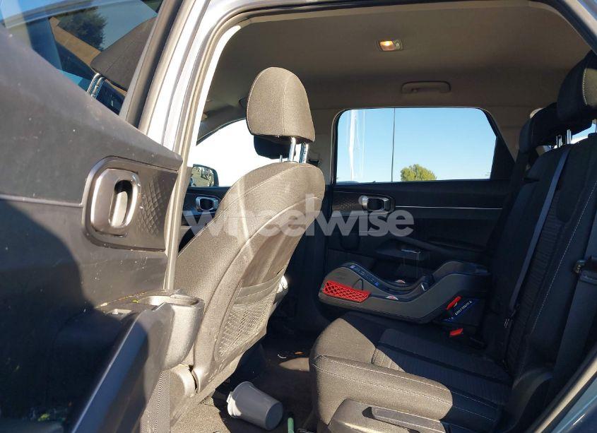 Photo 8 of 2022 Kia Sorento LX (VIN 5XYRGDLC4NG120322)