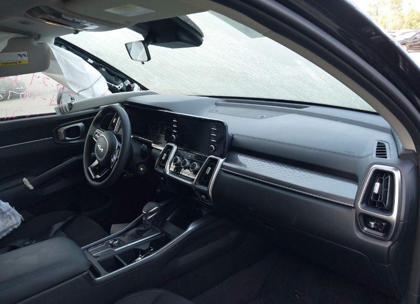 Photo 17 of 2023 Kia Sorento LX (VIN 5XYRGDLC4PG233934)