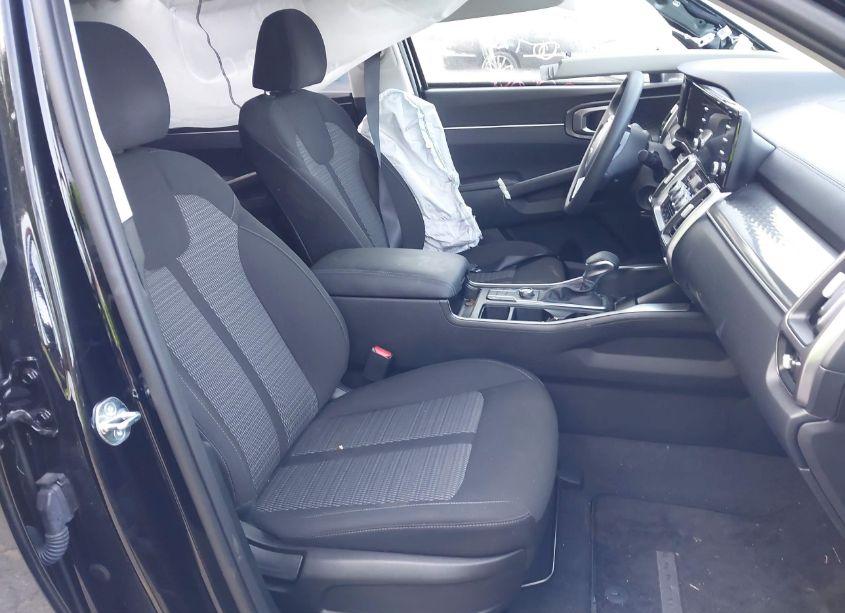 Photo 18 of 2023 Kia Sorento LX (VIN 5XYRGDLC4PG233934)