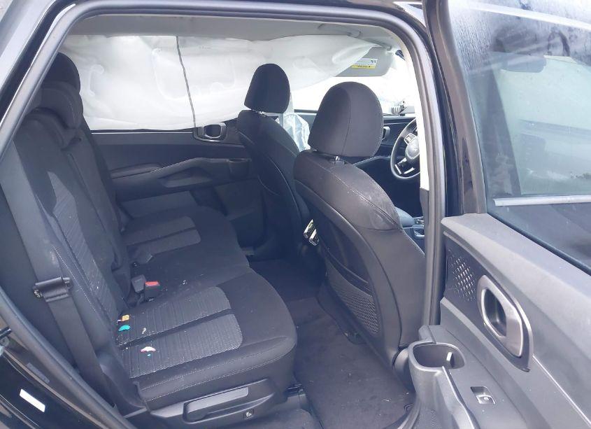 Photo 8 of 2023 Kia Sorento LX (VIN 5XYRGDLC4PG233934)