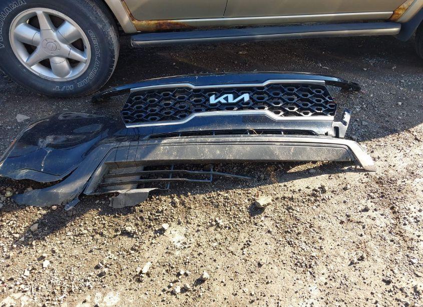 Photo 12 of 2023 Kia Sorento LX (VIN 5XYRGDLC5PG211294)