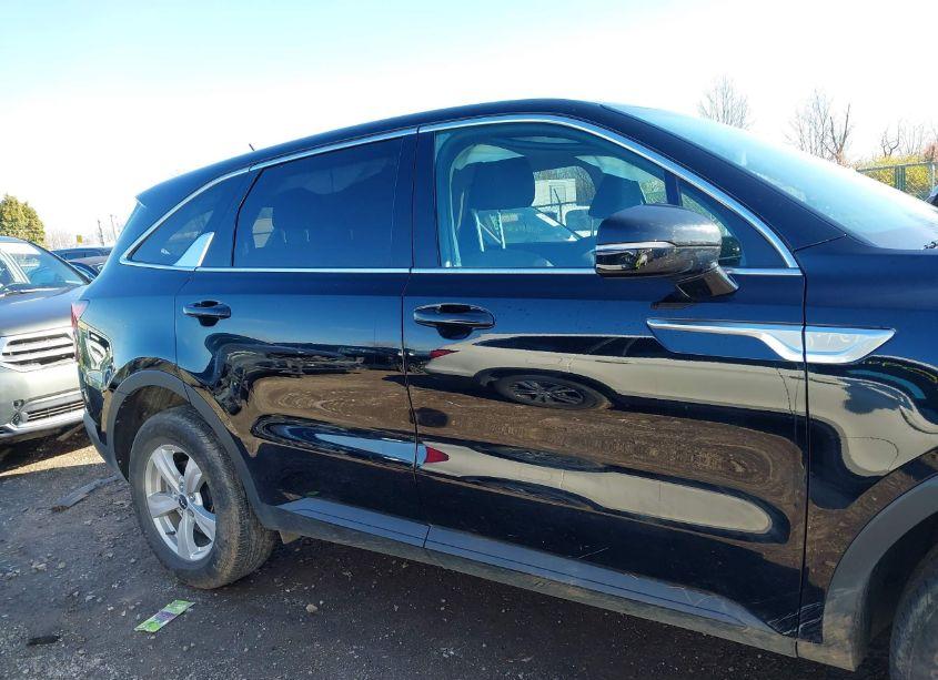 Photo 14 of 2023 Kia Sorento LX (VIN 5XYRGDLC5PG211294)