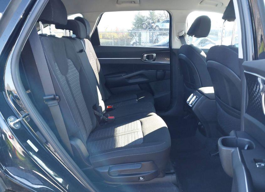 Photo 8 of 2023 Kia Sorento LX (VIN 5XYRGDLC5PG211294)