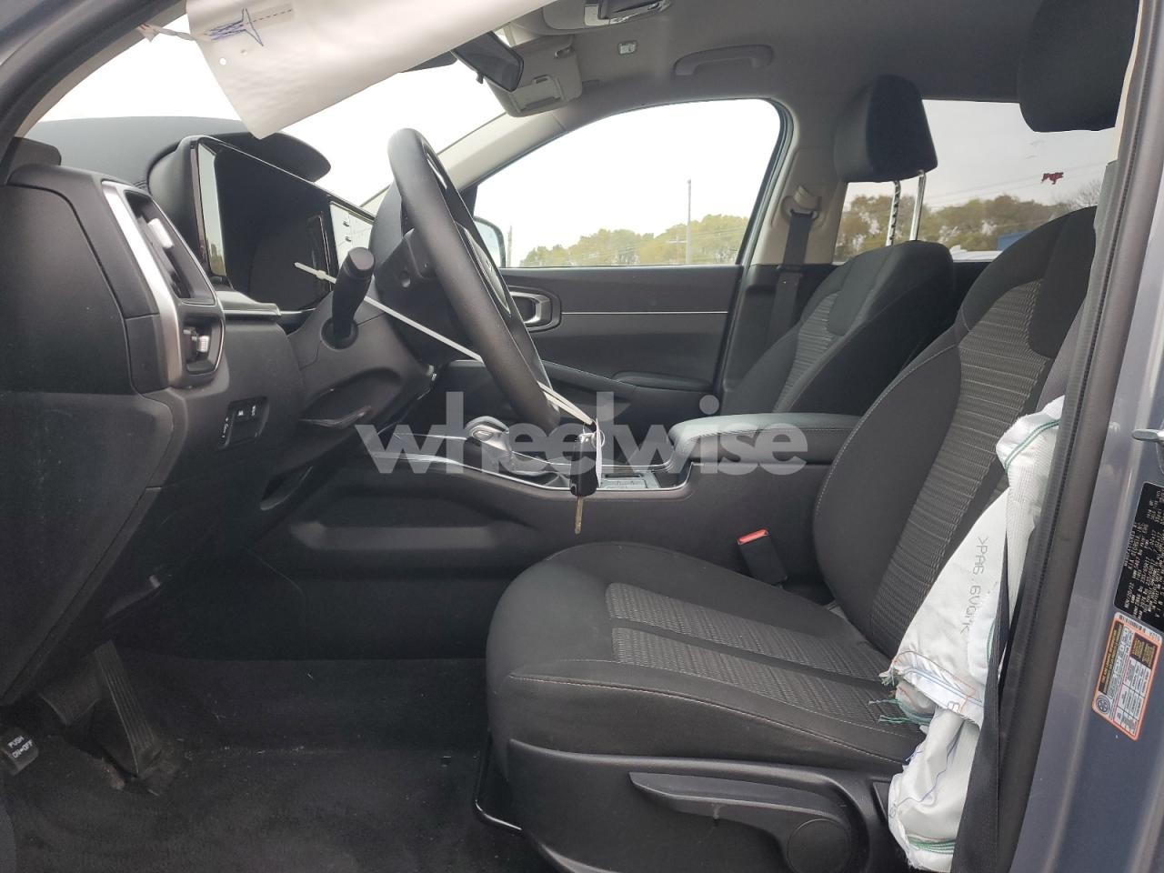 Photo 7 of 2023 KIA SORENTO LX (VIN 5XYRGDLC6PG170349)