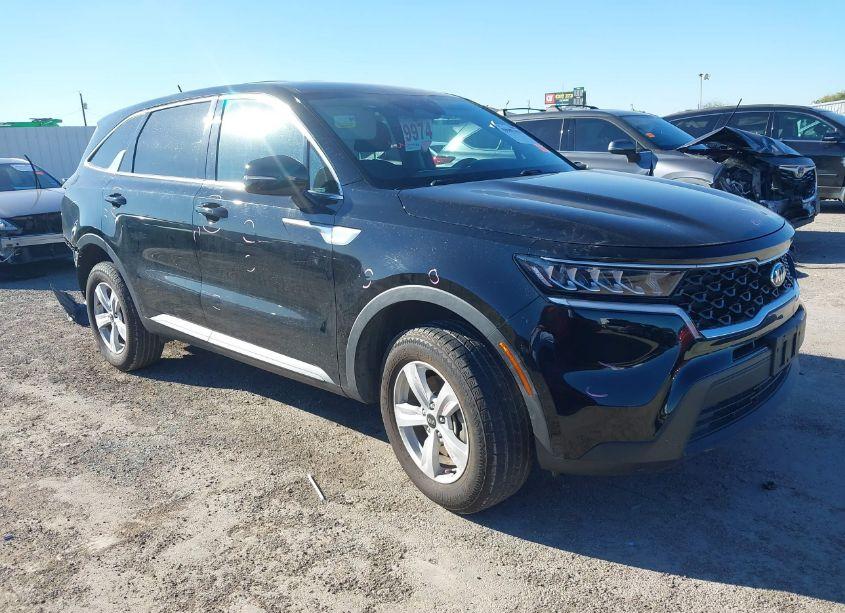 2021 Kia Sorento LX (VIN 5XYRGDLC7MG046456) main photo