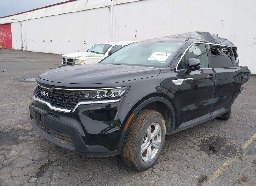 Photo 2 of 2023 Kia Sorento LX (VIN 5XYRGDLC7PG184020)