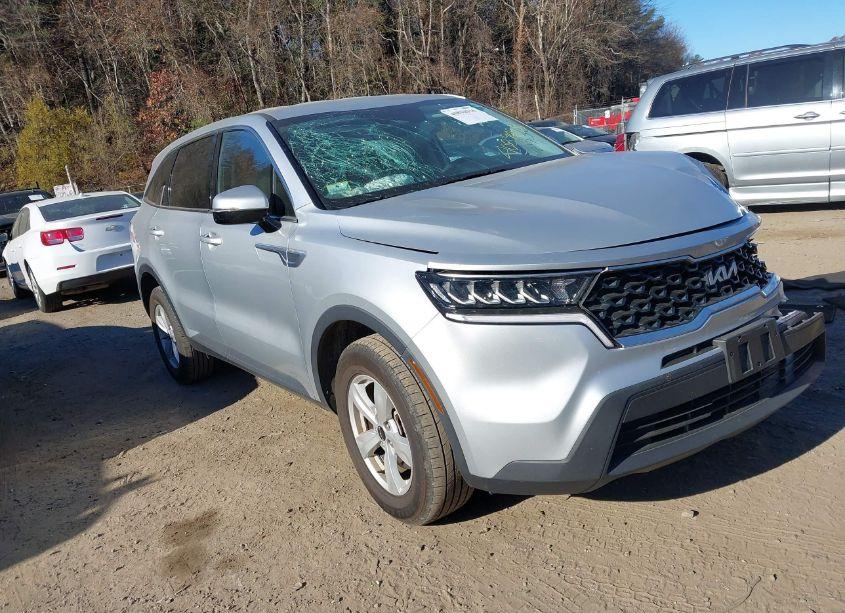 2022 Kia Sorento LX (VIN 5XYRGDLC9NG122793) main photo