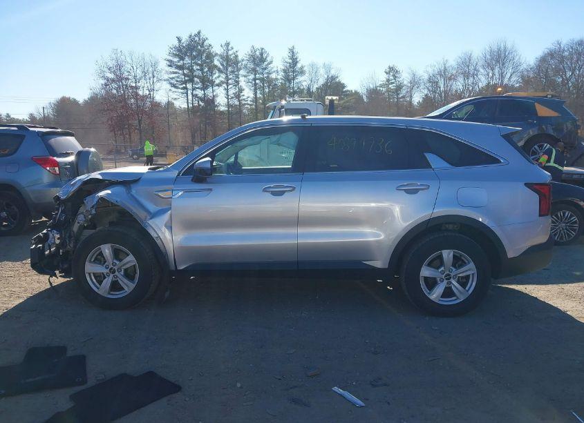 Photo 14 of 2022 Kia Sorento LX (VIN 5XYRGDLC9NG122793)