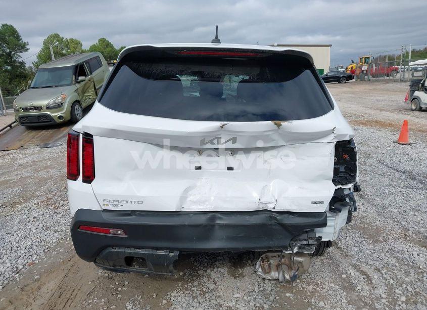 Photo 16 of 2023 Kia Sorento LX (VIN 5XYRGDLC9PG183029)
