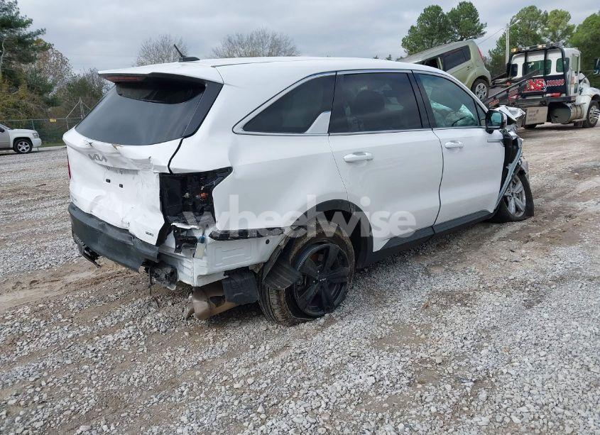 Photo 4 of 2023 Kia Sorento LX (VIN 5XYRGDLC9PG183029)