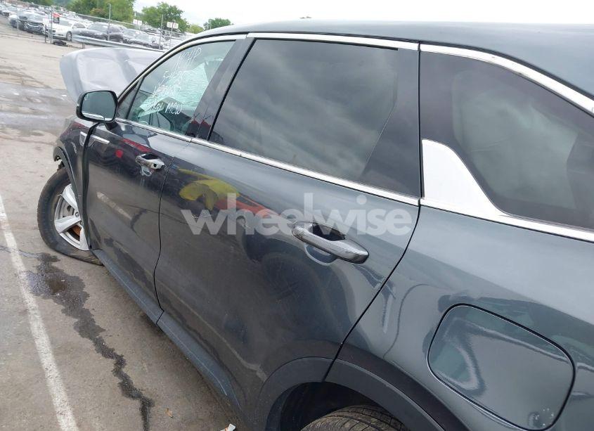 Photo 14 of 2023 Kia Sorento LX (VIN 5XYRGDLC9PG202887)