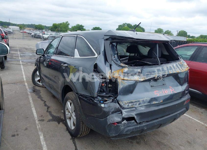 Photo 3 of 2023 Kia Sorento LX (VIN 5XYRGDLC9PG202887)